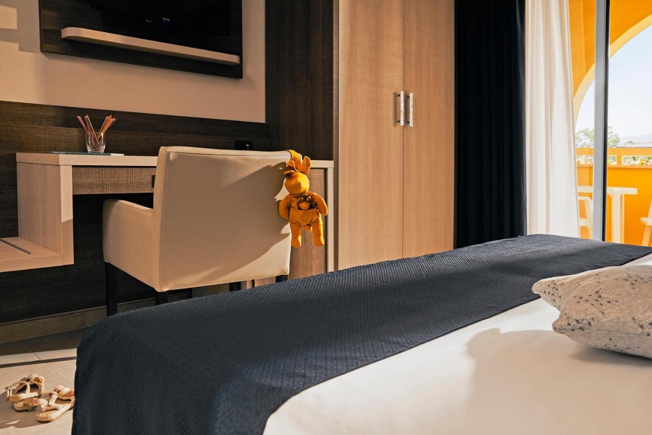 Hotel TUI MAGIC LIFE Calabria Pizzo  Exterior foto